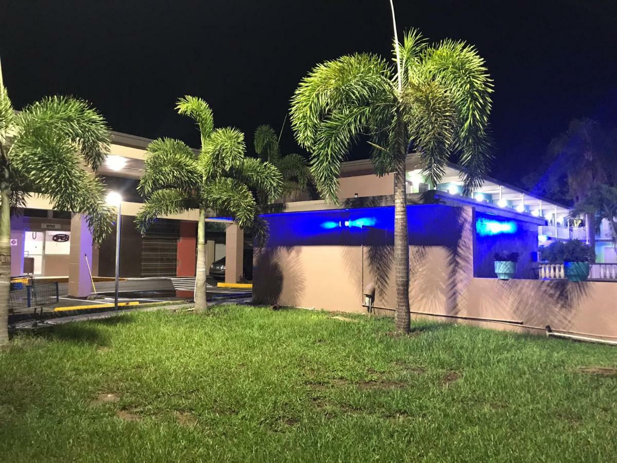 Tropical Inn & Suites, Downtown קלירווטר מראה חיצוני תמונה