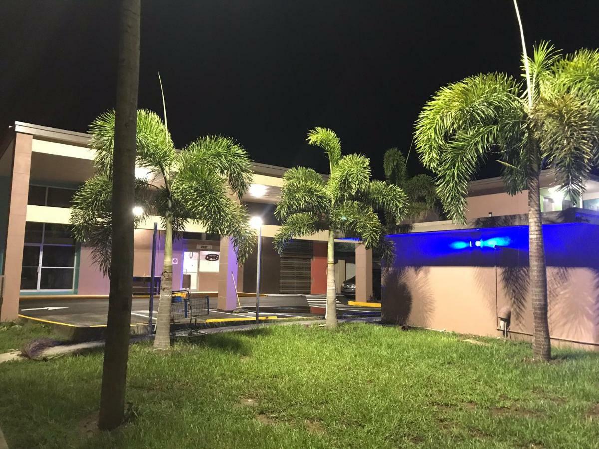 Tropical Inn & Suites, Downtown קלירווטר מראה חיצוני תמונה