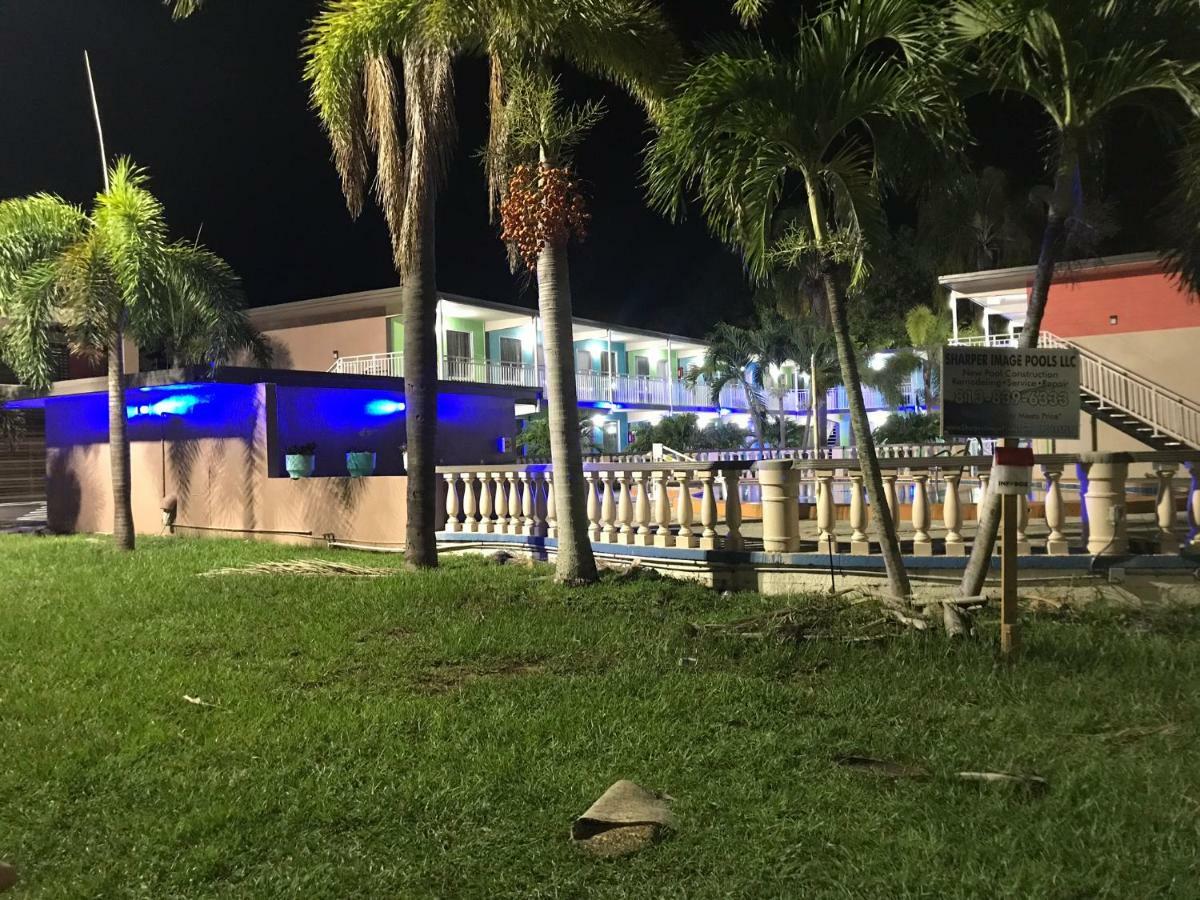 Tropical Inn & Suites, Downtown קלירווטר מראה חיצוני תמונה