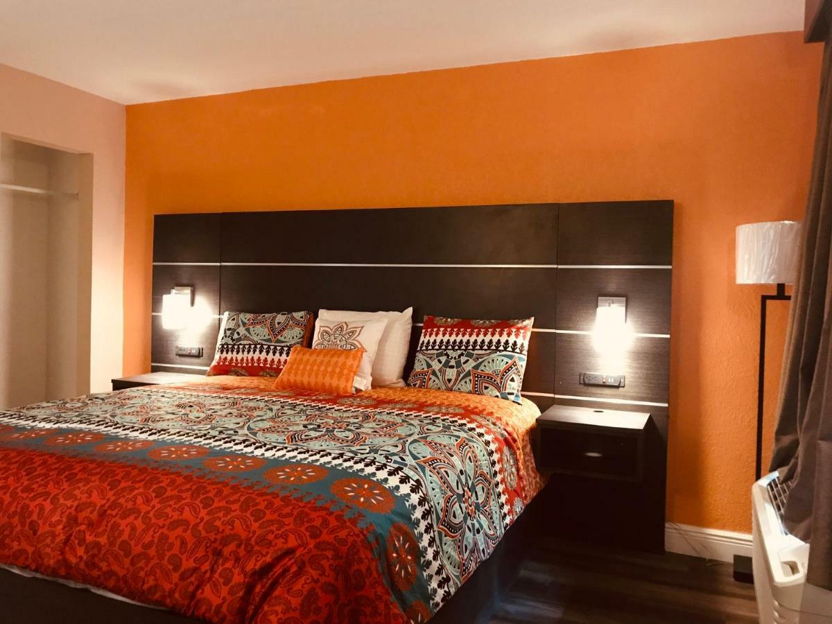 Tropical Inn & Suites, Downtown קלירווטר מראה חיצוני תמונה