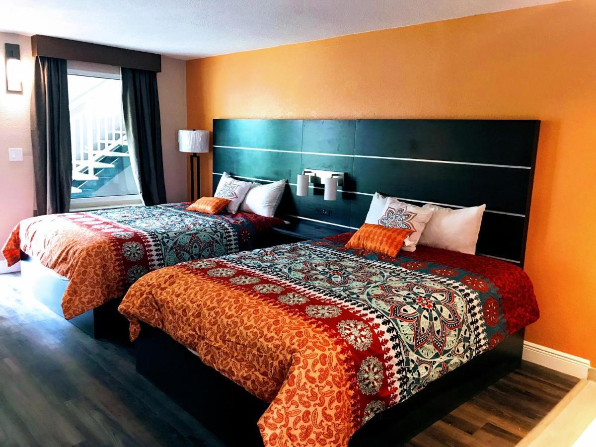 Tropical Inn & Suites, Downtown קלירווטר מראה חיצוני תמונה