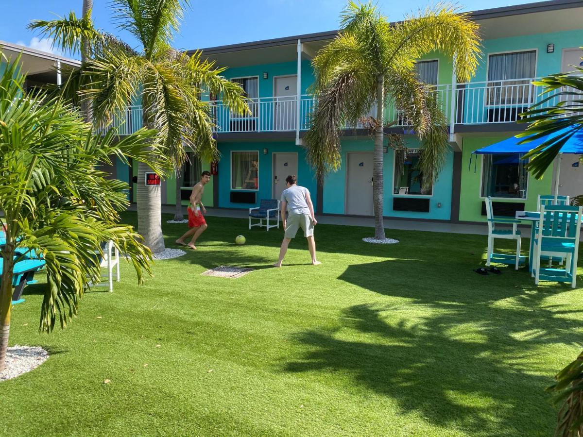 Tropical Inn & Suites, Downtown קלירווטר מראה חיצוני תמונה